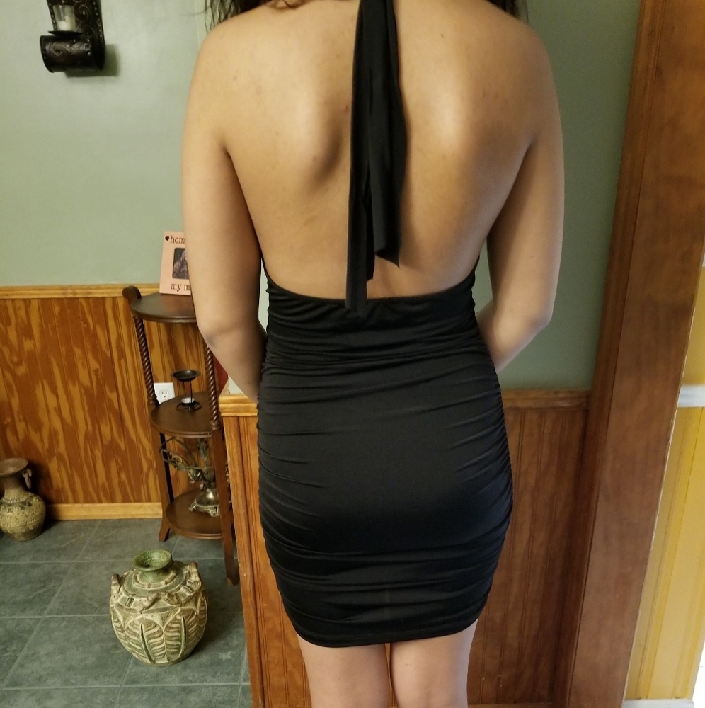 Beautiful  black dress - Picture 3 of 4